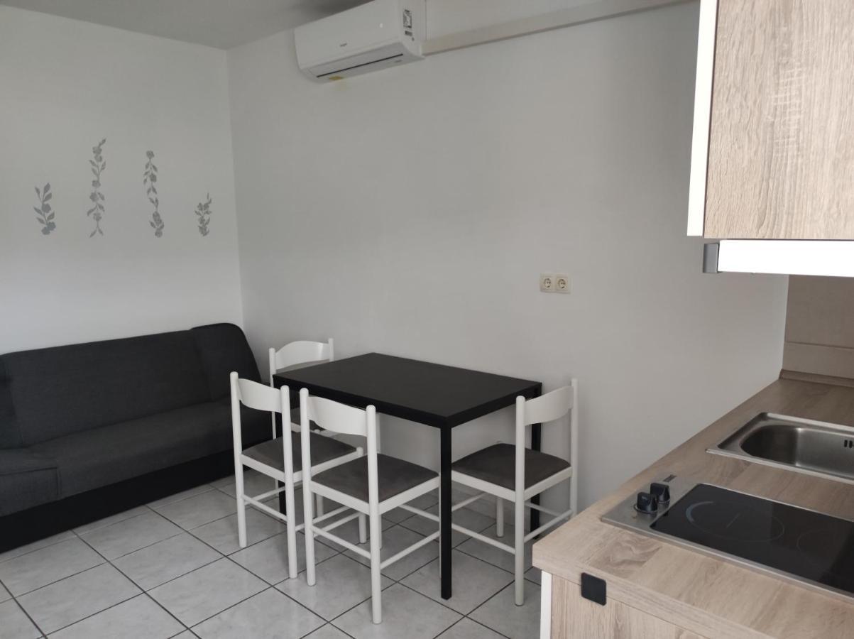 Apartments Kampor Damira ラブ エクステリア 写真