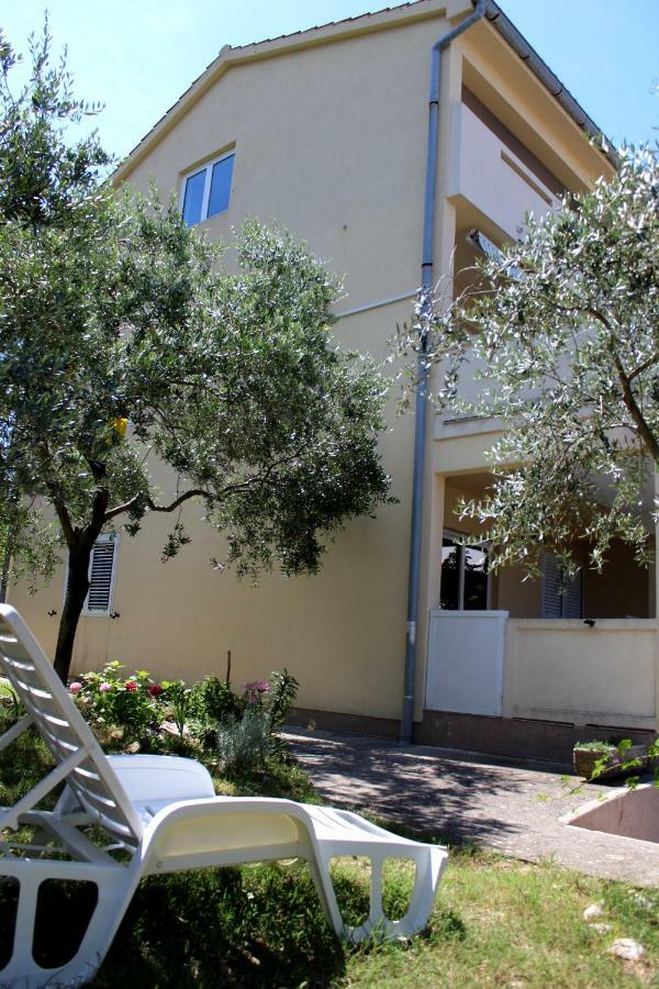 Apartments Kampor Damira ラブ エクステリア 写真